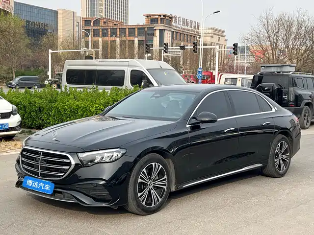 MERCEDES-BENZ E CLASS