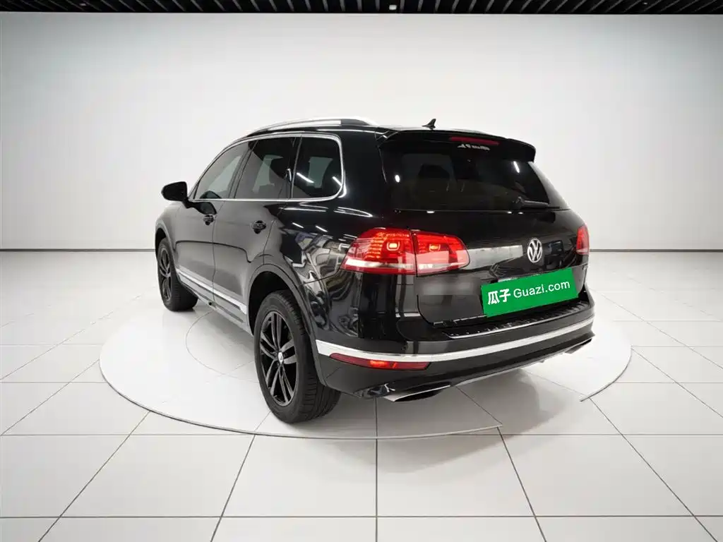Volkswagen Touareg 2017 3.0TSI Explorer Edition фото 5