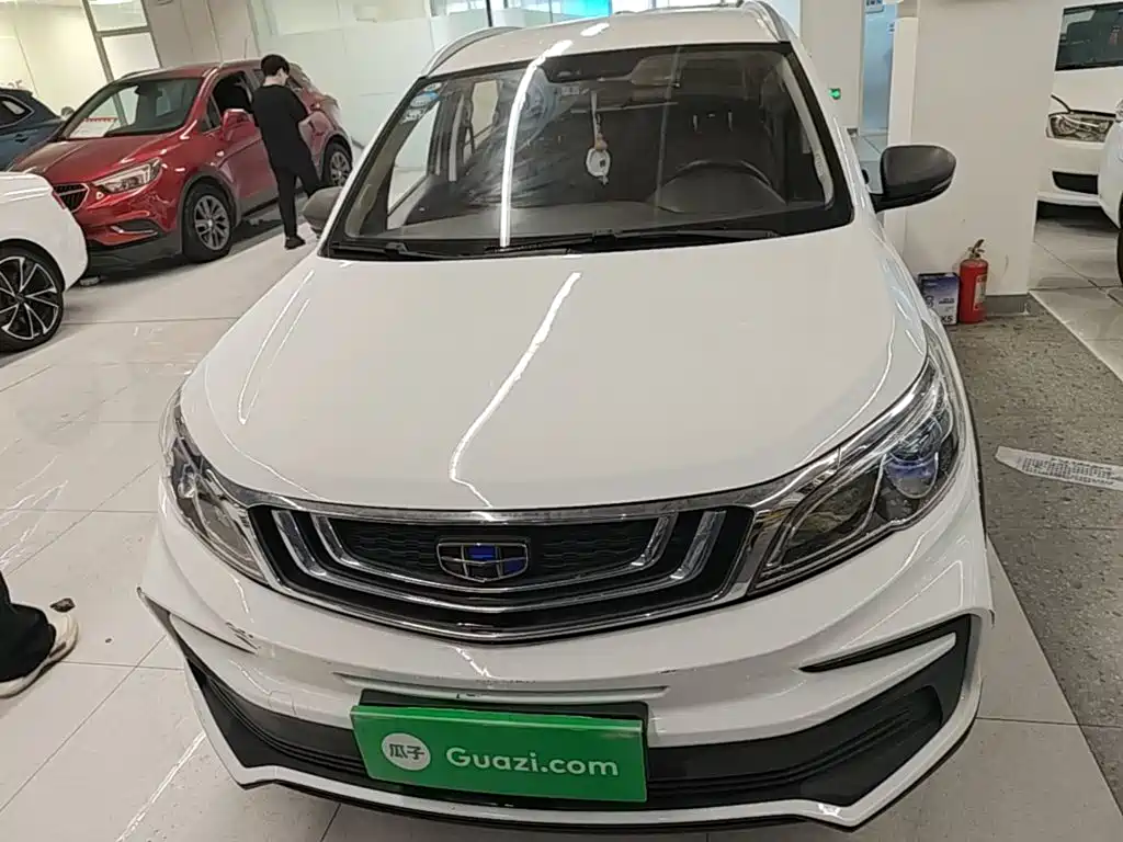 Фото 3 - Geely Vision X3