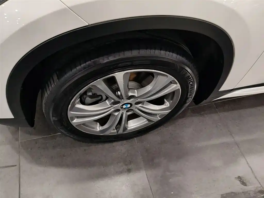 BMW X1 2016 sDrive20Li Luxury Model фото 23