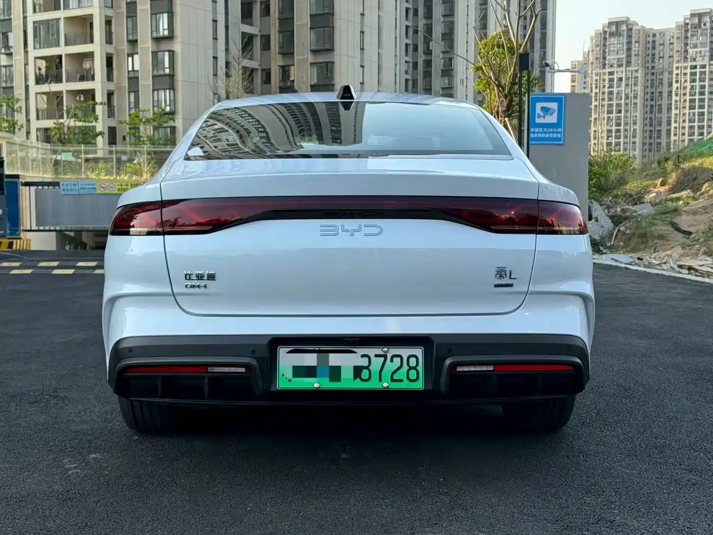 BYD QIN L