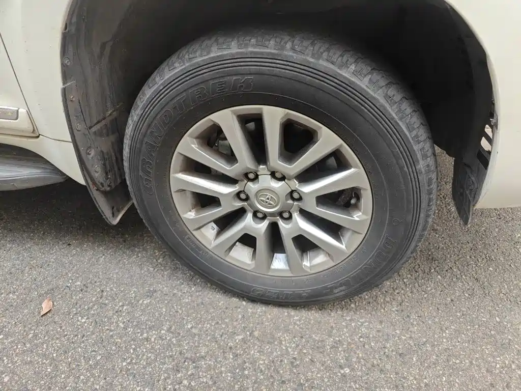 Photo 24 - Toyota Prado