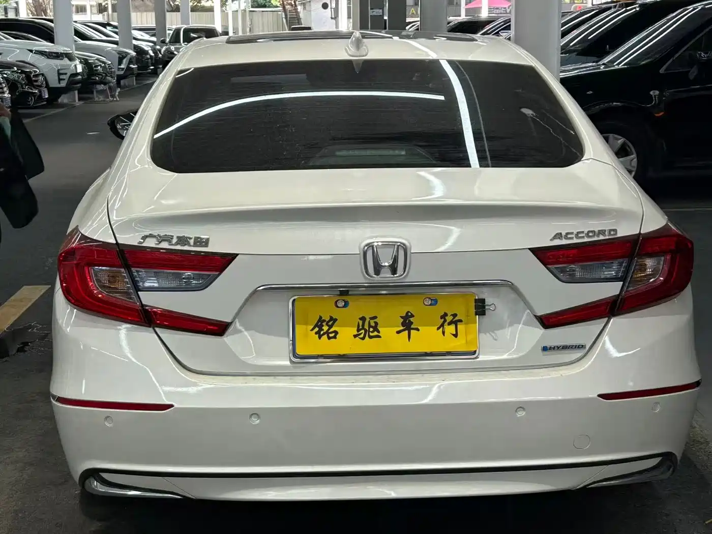 Фото 6 - Honda Accord