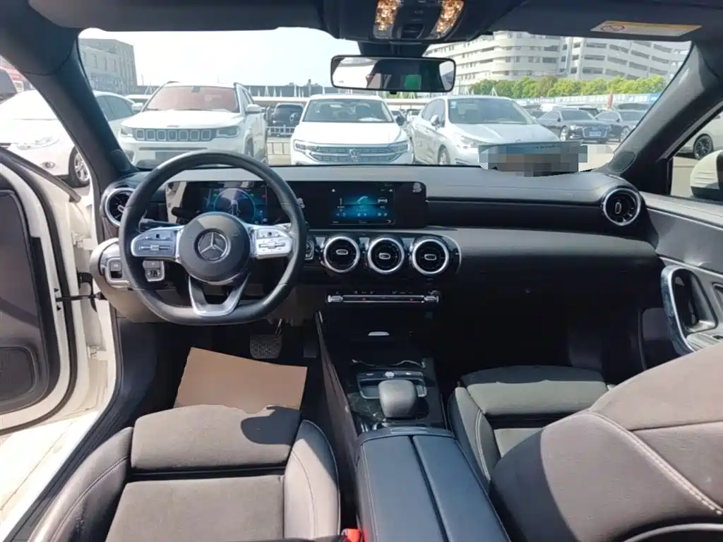 Mercedes-Benz A-Class 2019 A 180 L Sport Sedan фото 10