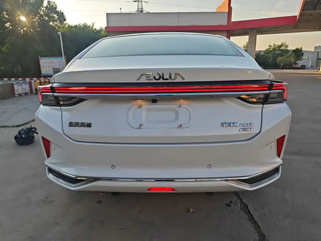 Dongfeng Aeolus Yixuan MAX 2023 2024 1.5T Prestige Edition