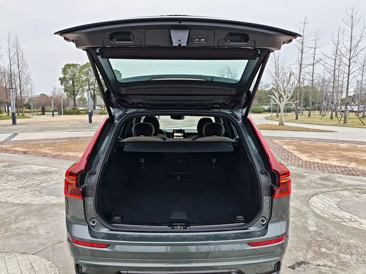 Volvo XC60 2026 B5 AWD Zhiyuan Sport Edition фото 39