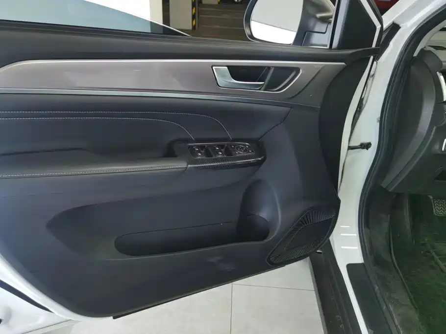 Haval M6 2024 2023 PLUS 1.5T Manual Elite Smart Connect
