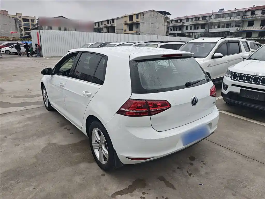 Volkswagen Golf 2016 1.6L Automatic Comfort фото 5