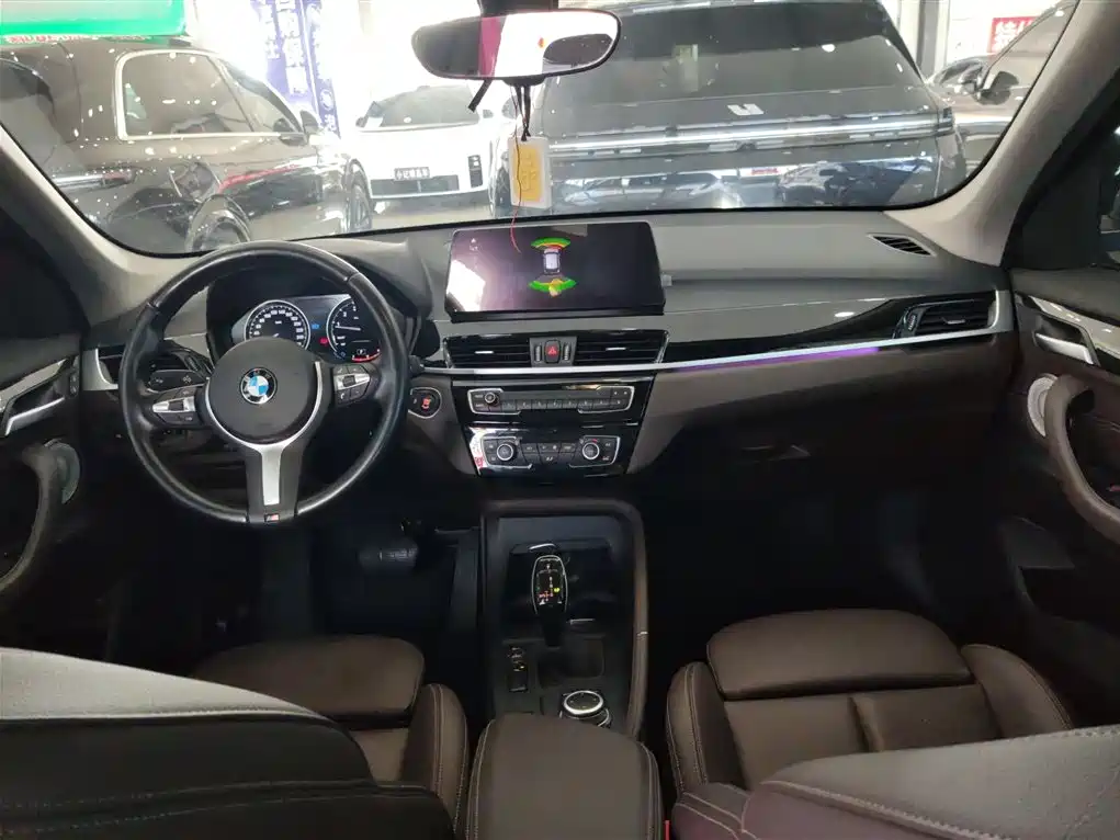 BMW X1 2022 sDrive25Li Leading фото 10
