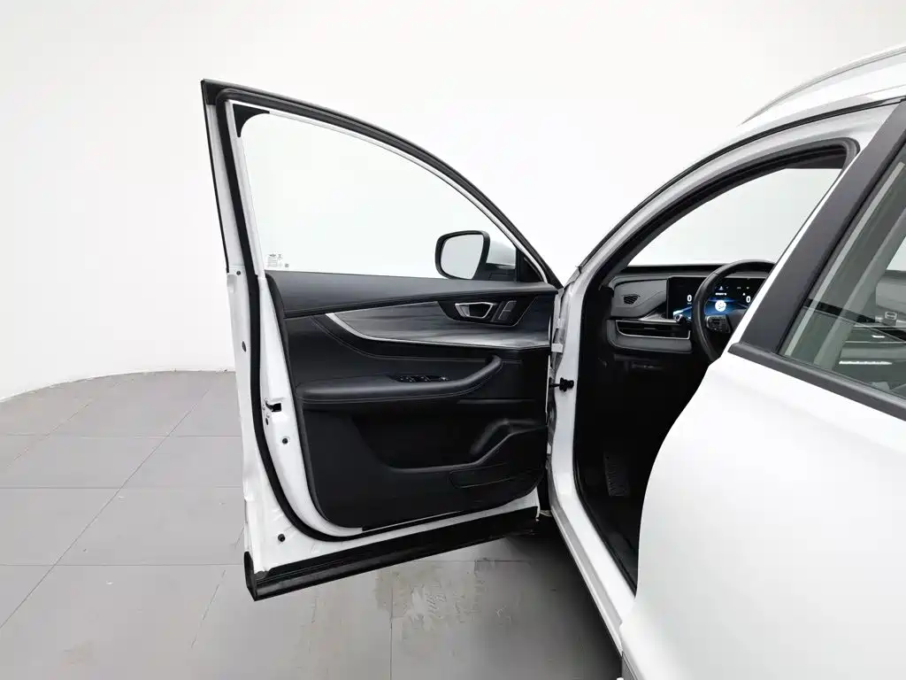 Chery Tiggo 8, миниатюра 8
