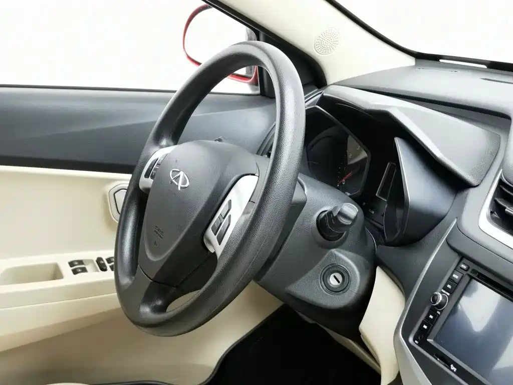 Chery Fengyun 2 2015 2013 Hatchback 1.5L AMT Sharp Edition