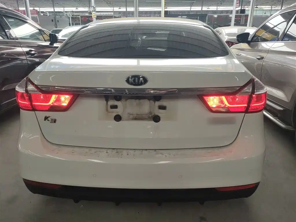 Kia K3 2017 1.6L Automatic 15th Anniversary Special GLS фото 4