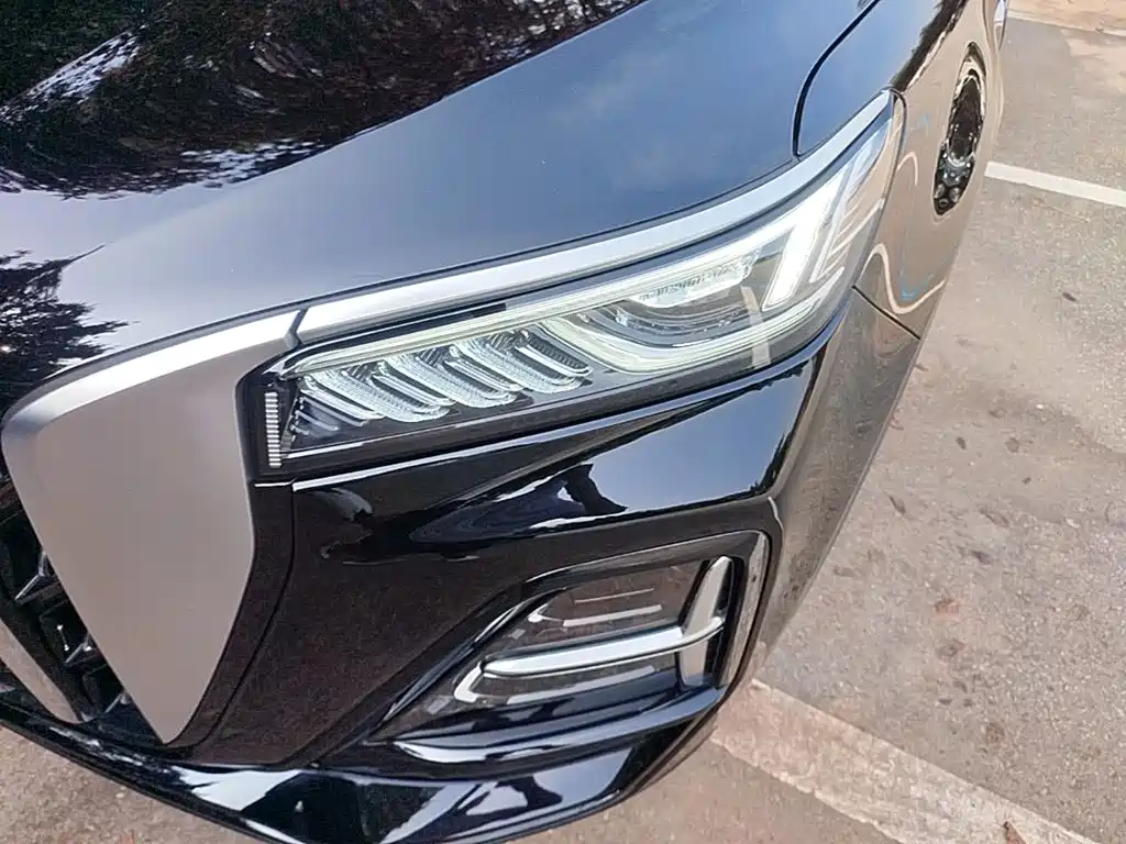 Hongqi HS5 2025 2025 2.0T 4WD Qixiang Pro