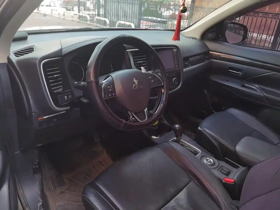 Mitsubishi Outlander 2016 2016 2.4L 4WD Elite Edition 5-seater