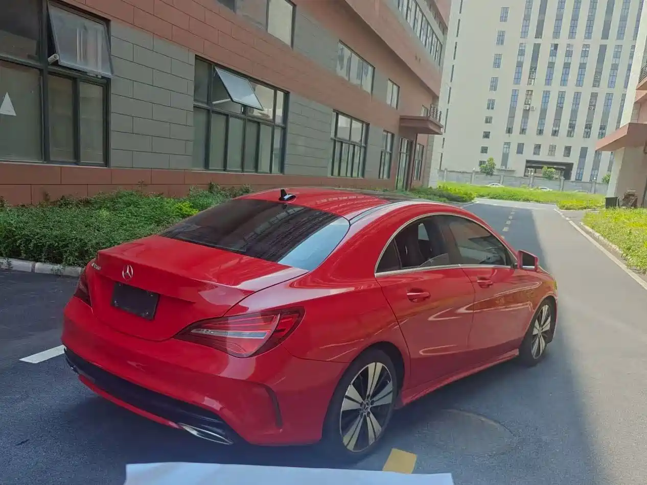 Mercedes-Benz CLA (Import) 2018 CLA 200 Fashion Edition фото 3