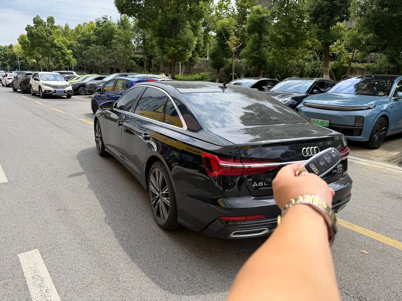 Фото 5 - Audi A6L