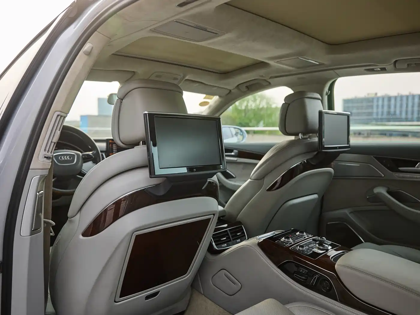 Audi A8 2014 A8L 60 TFSI quattro Exclusive фото 19