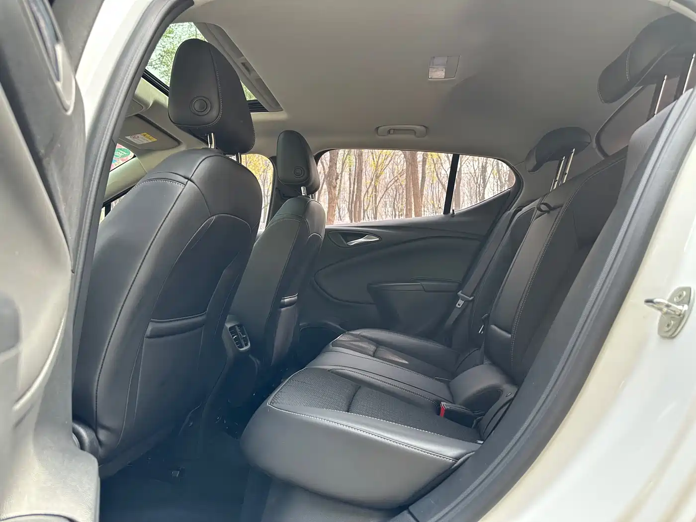 Buick Verano 2018 Hatchback 15S Automatic Leading фото 5