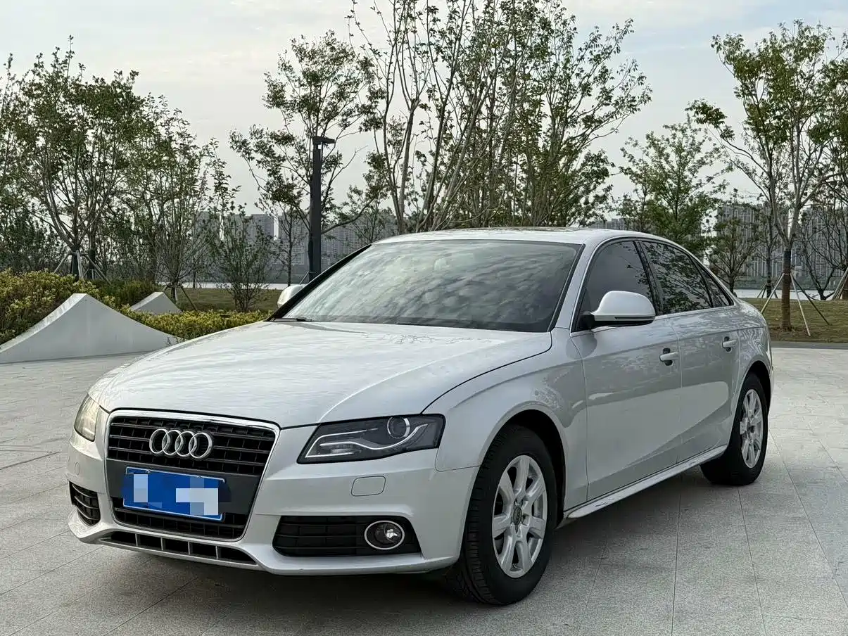 Audi A4L 2012 2.0 TFSI Auto Standard