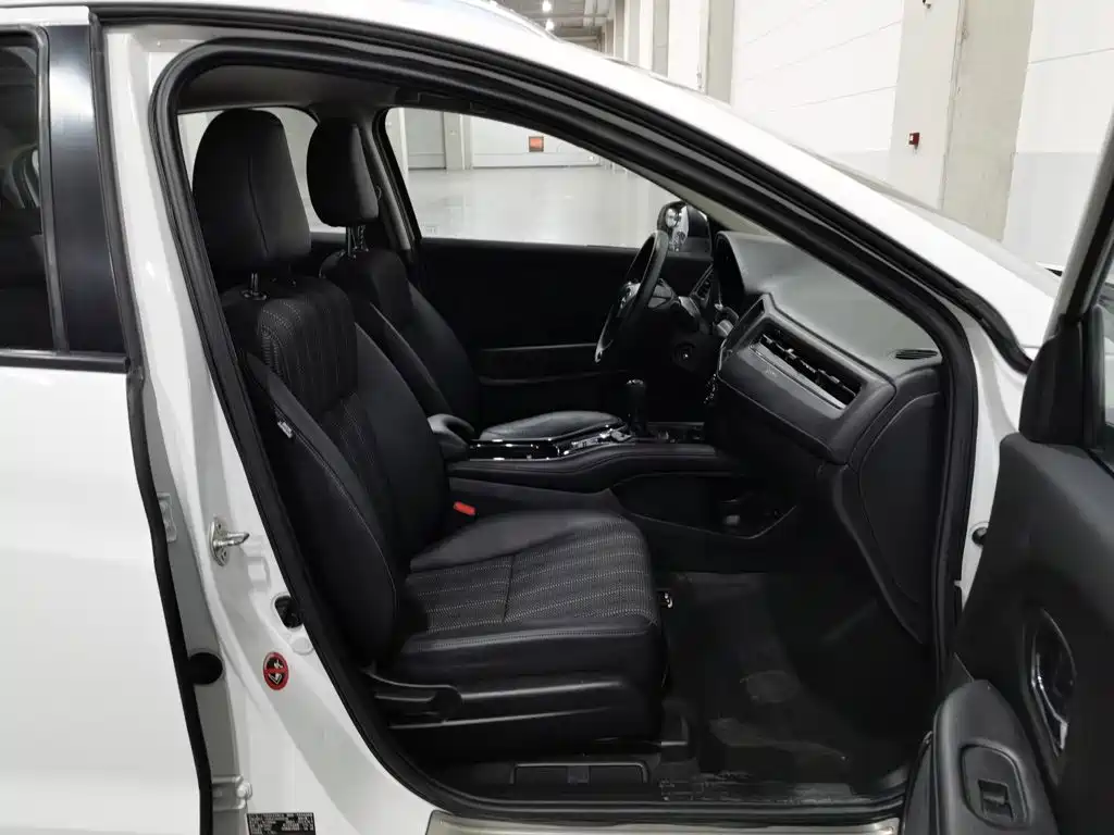 Фото 23 - Honda Vezel