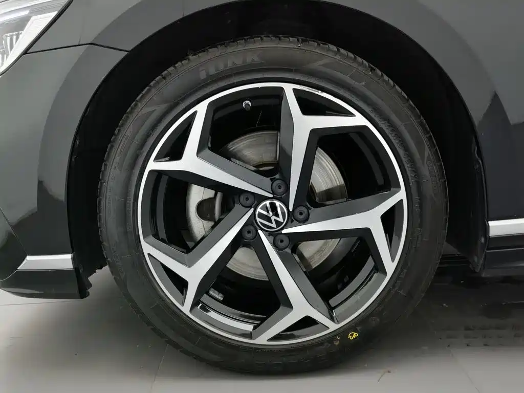 Photo 17 - Volkswagen Magotan