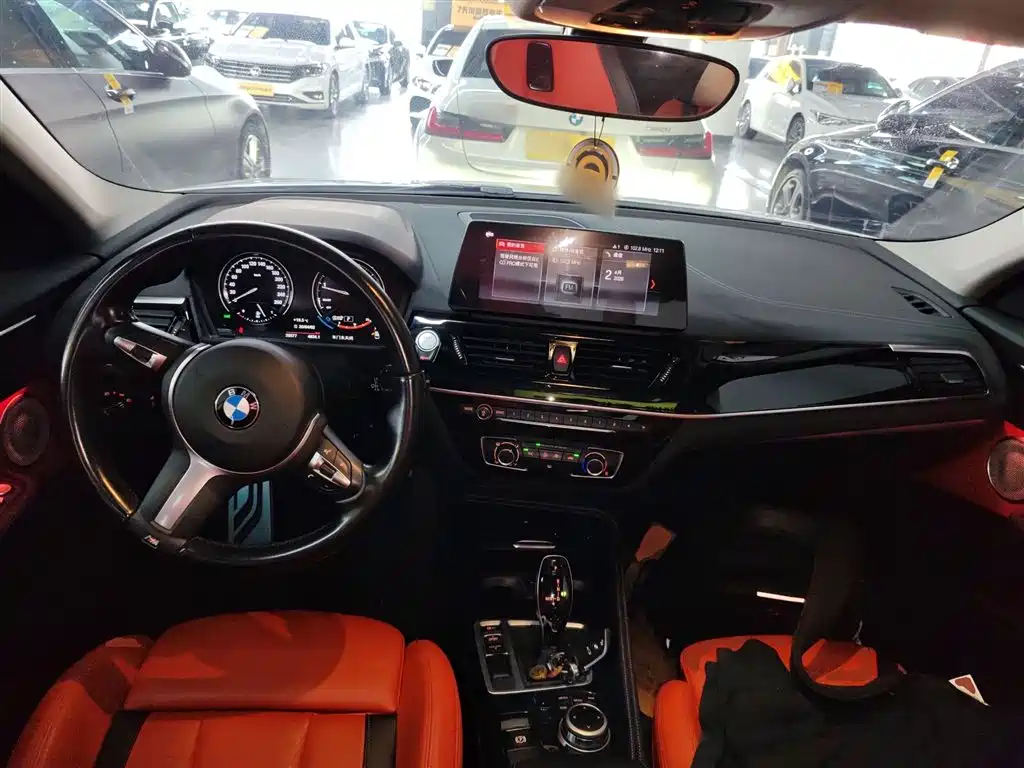 BMW 1 Series 2023 125i M Sport Shadow Edition фото 10