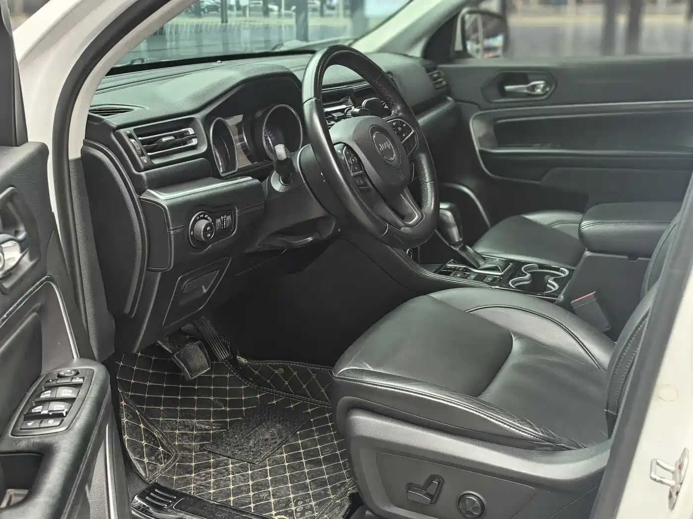 Jeep Grand Commander 2019 2018 2.0T AWD Premium Edition