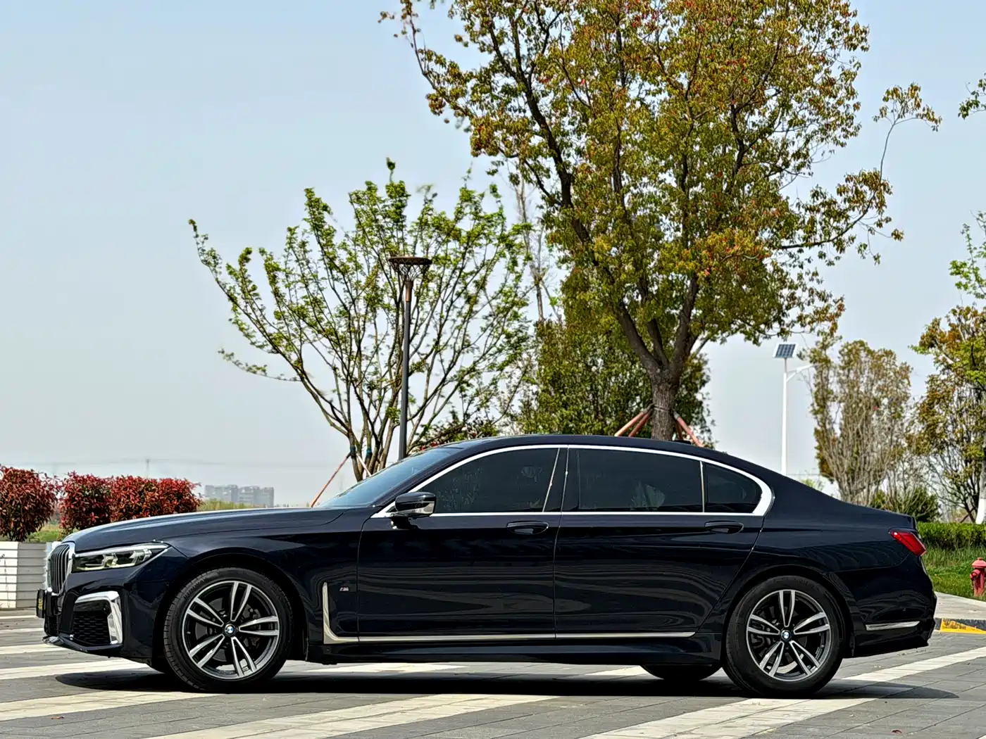 BMW 7 Series 2019 730Li M Sport Package фото 17