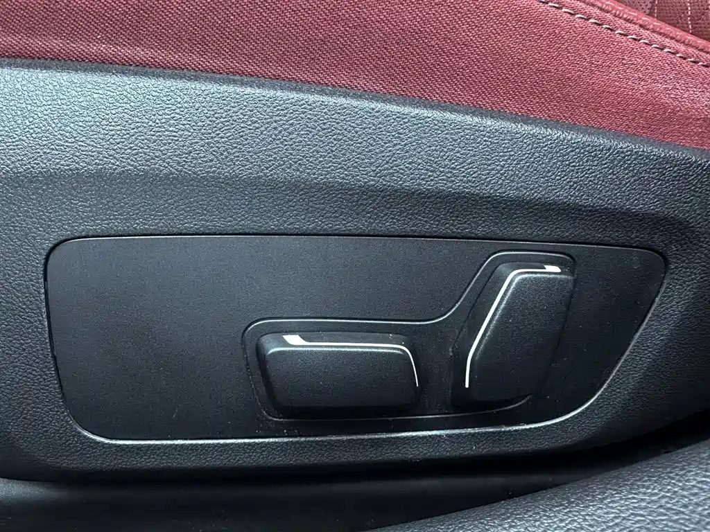 BMW 3 Series 2023 320Li M Sport Package фото 22