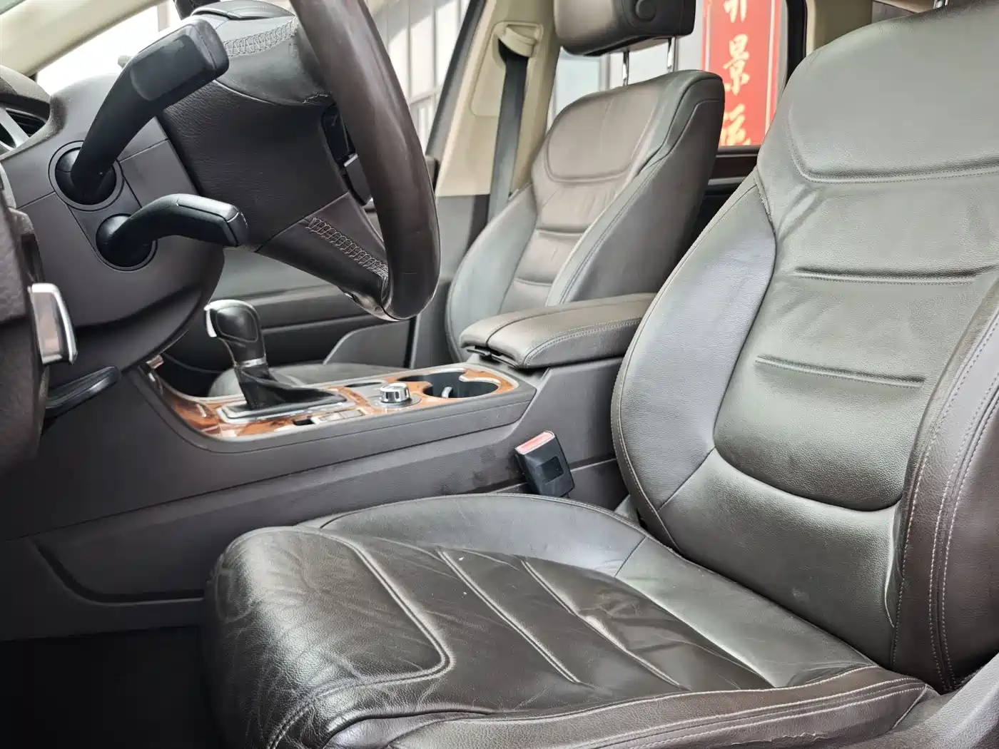 Volkswagen Touareg 2011 3.0TSI Premium фото 5