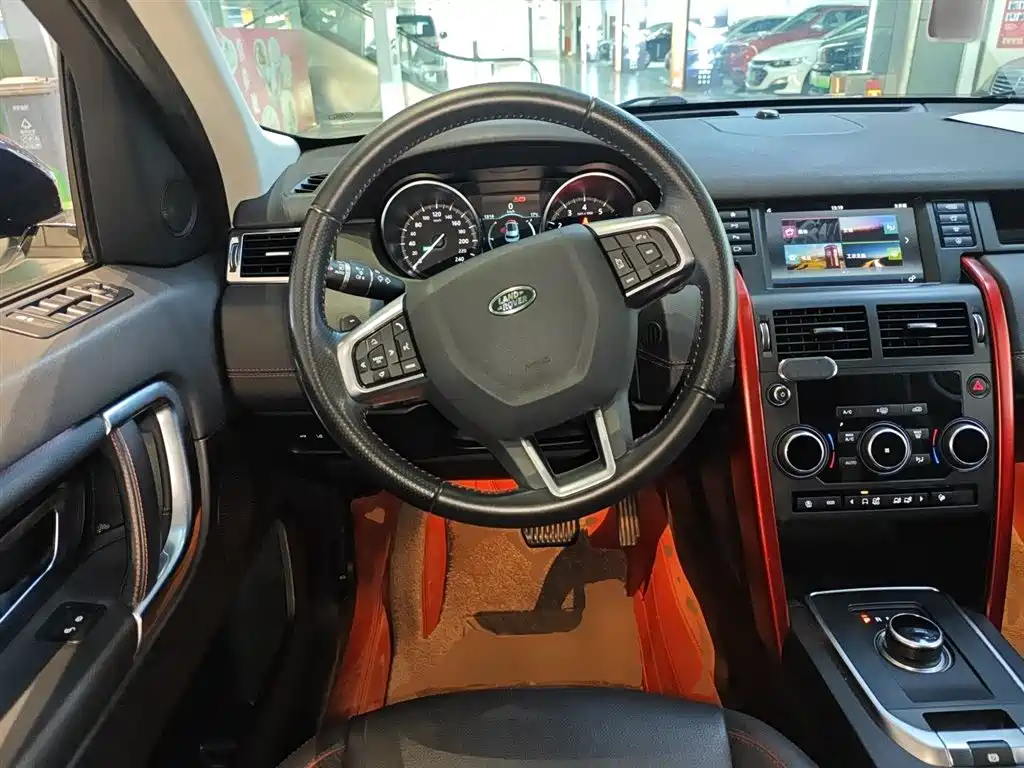 Land Rover Discovery Sport 2019 240PS SE Dynamic Edition China VI фото 11
