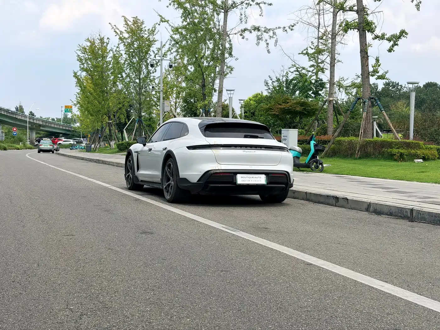Porsche Taycan 2024 2022 Taycan 4 Cross Turismo