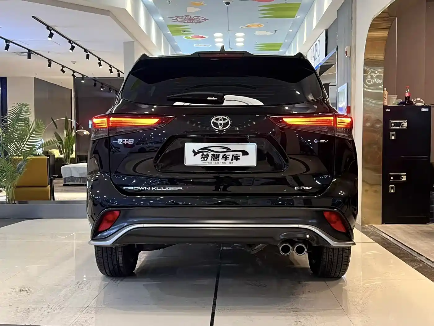 Toyota Crown Kluger 2024 2.5L HEV 4WD Luxury Edition фото 8