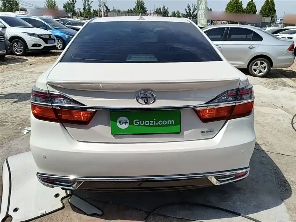Toyota Camry 2016 2.5G 10th Anniversary Luxury Navigation Edition фото 6