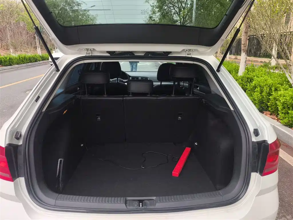 Volkswagen Lavida Tour 2017 230TSI DSG Comfort Edition фото 21