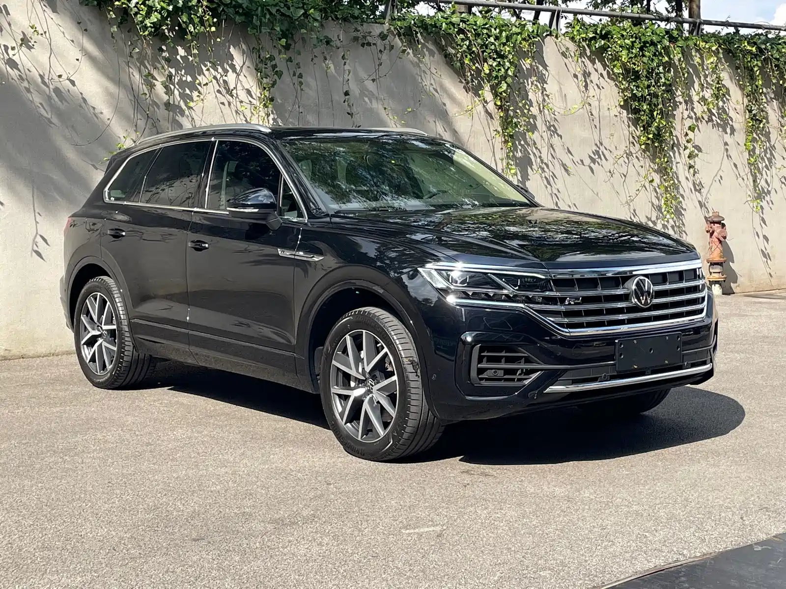 Фото 3 - Volkswagen Touareg