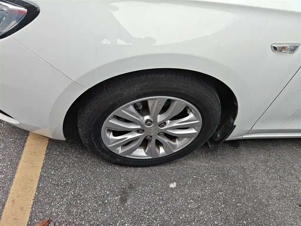 Buick Excelle 2021 Facelift Exemplar 1.5L Auto Progressive фото 25