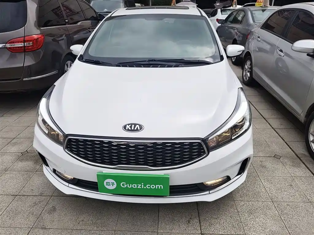 Kia K3 2016 1.6L Automatic GLS фото 3