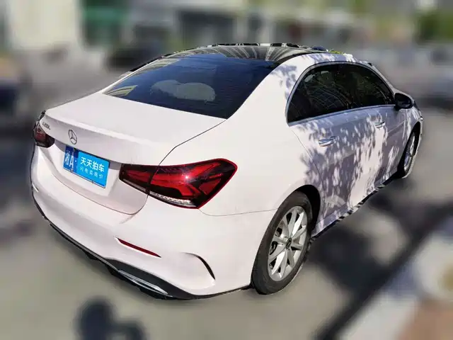 Mercedes-Benz A-Class 2020 Facelift A 200 L Sport Sedan Fashion — фото 5