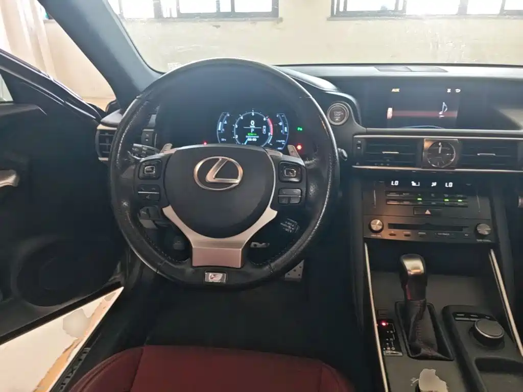 Lexus IS 2018 2017 300 F SPORT