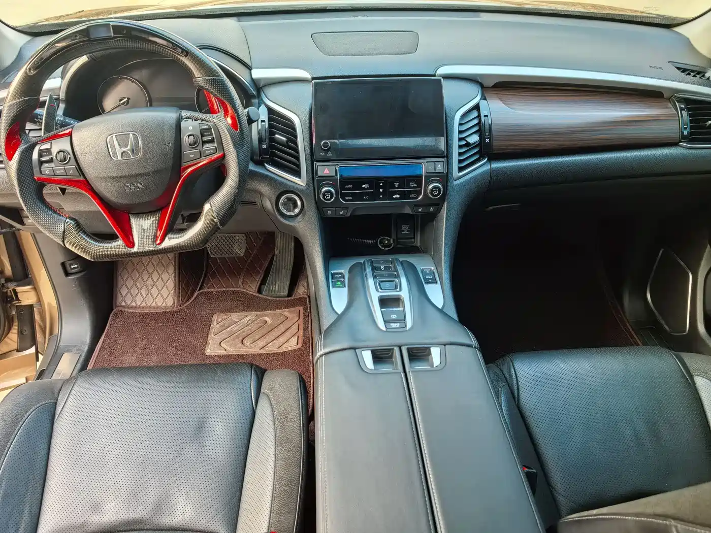 Photo 6 - Honda Avancier