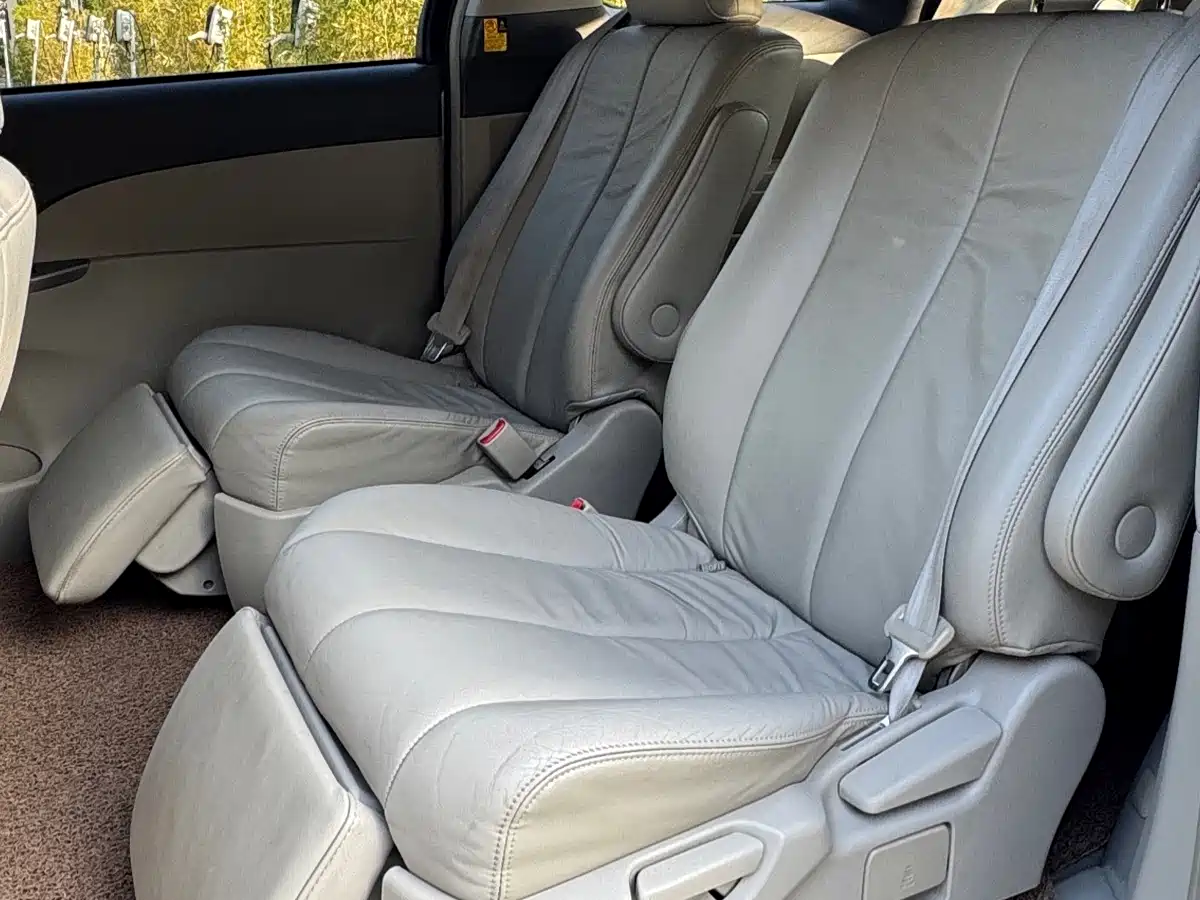 Toyota Previa 2009
