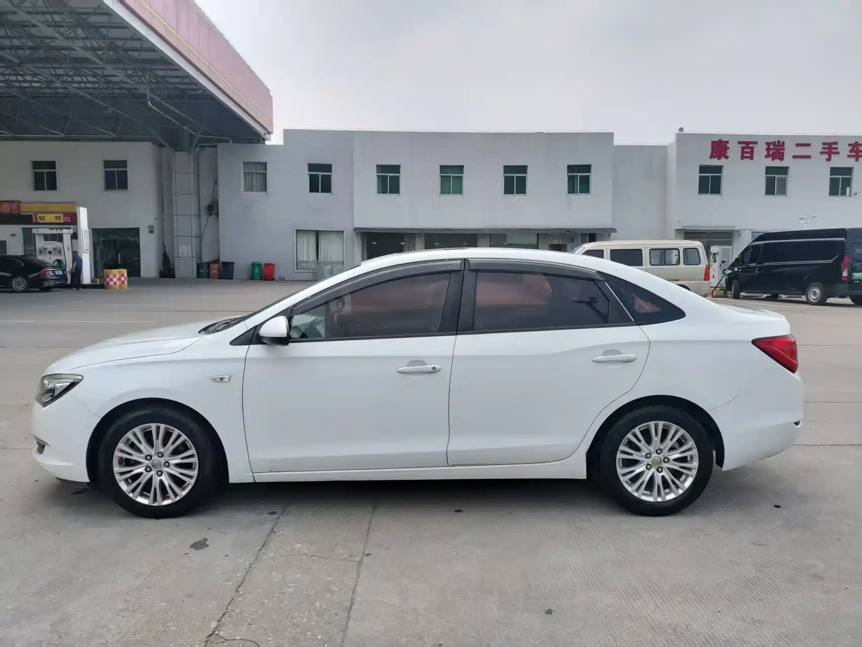 Фото 8 - Buick Excelle