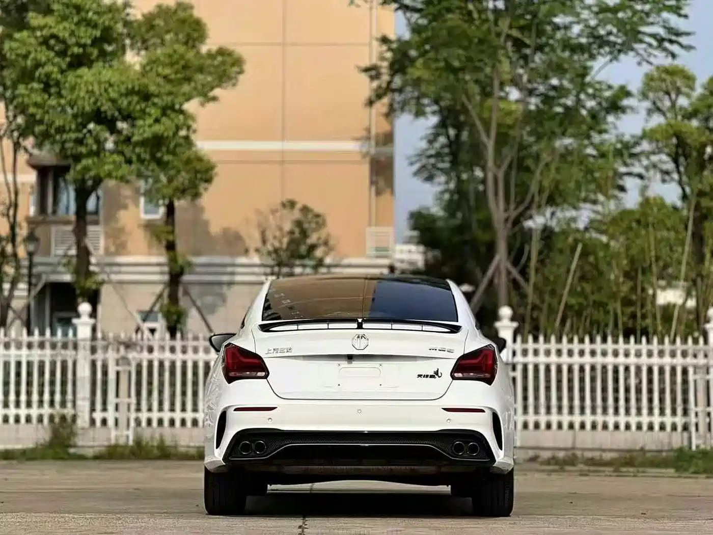 MG MG5 SCORPIO