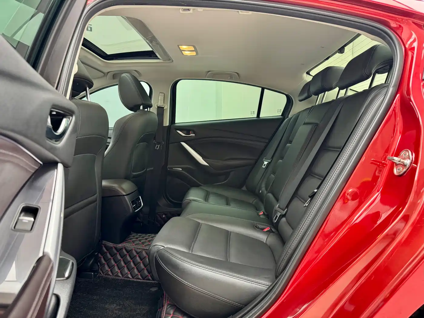 Фото 8 - Mazda Atenza