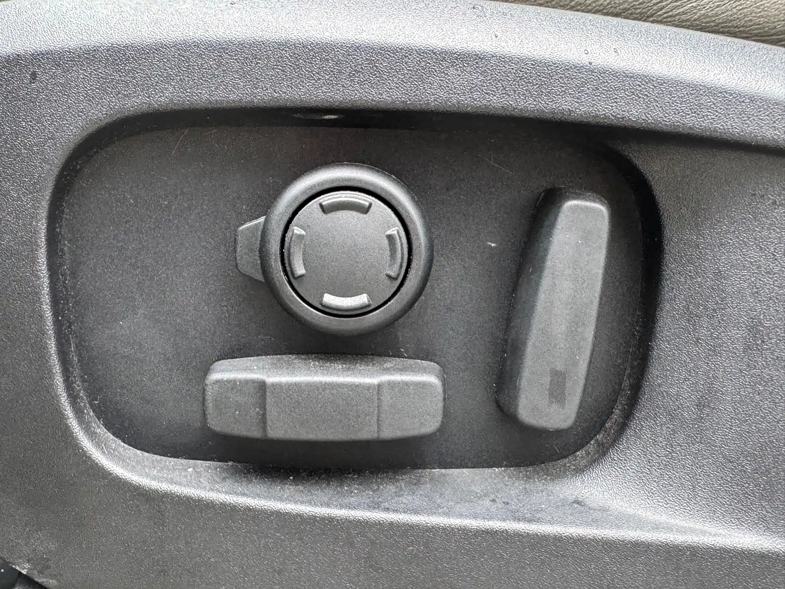 Photo 11 - Land Rover Defender