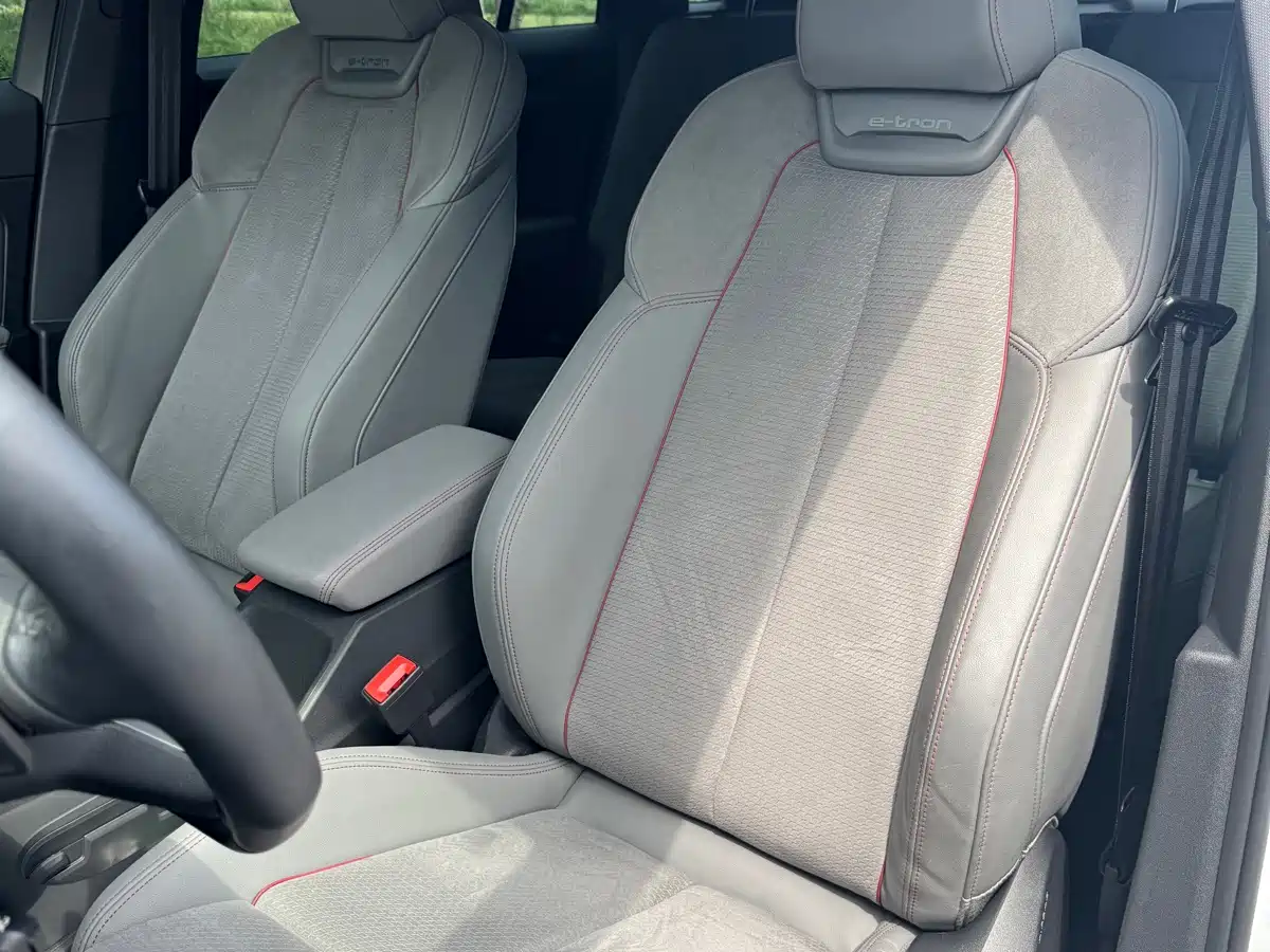 Audi Q5 e-tron 2023 2022 40 e-tron Starlight Mech Suit