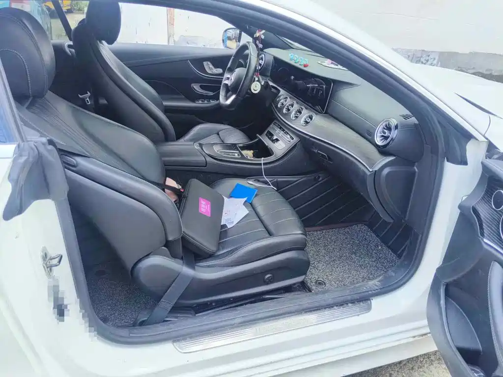 Mercedes-Benz E-Class, миниатюра 10