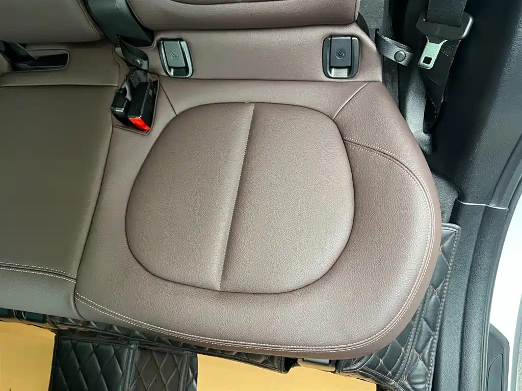 BMW X1 2021 Facelift sDrive20Li Premium фото 17