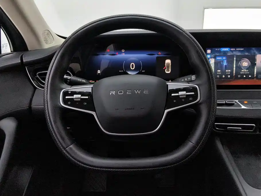 Фото 15 - Roewe D7